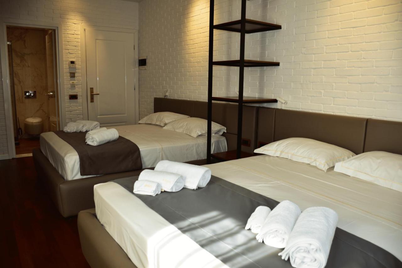 Hotel Ergi'S Драч Екстериор снимка