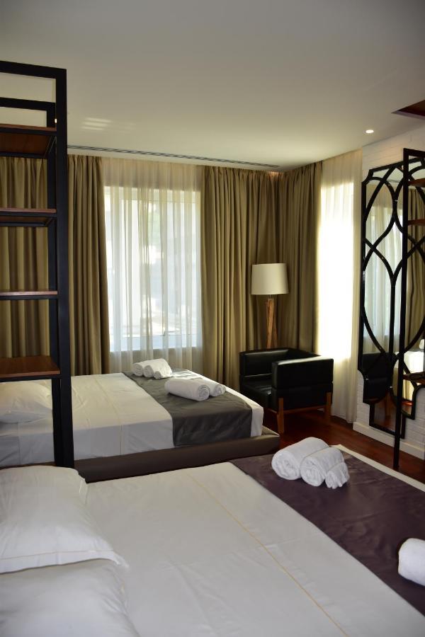 Hotel Ergi'S Драч Екстериор снимка